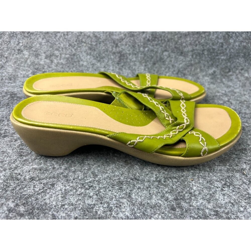 Ecco Green Sandals with Crisscross Straps and Cushioned Footbed - Picture 3 of 5